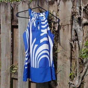 Sleeveless short tunic